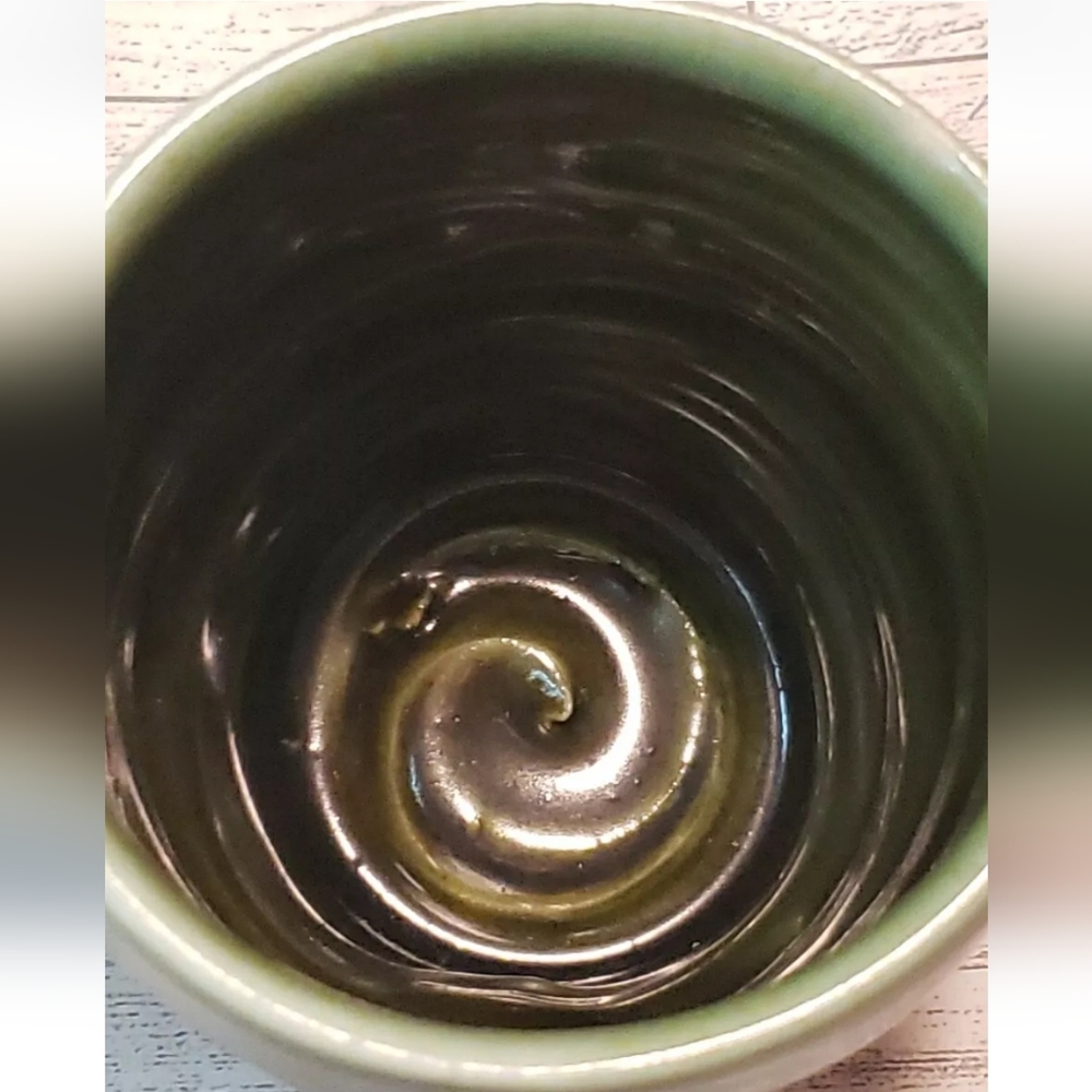 Handmade Studio Pottery Mug Small Marked Green Ruffled Swirl Rustic Primitive - Picture 4 of 10